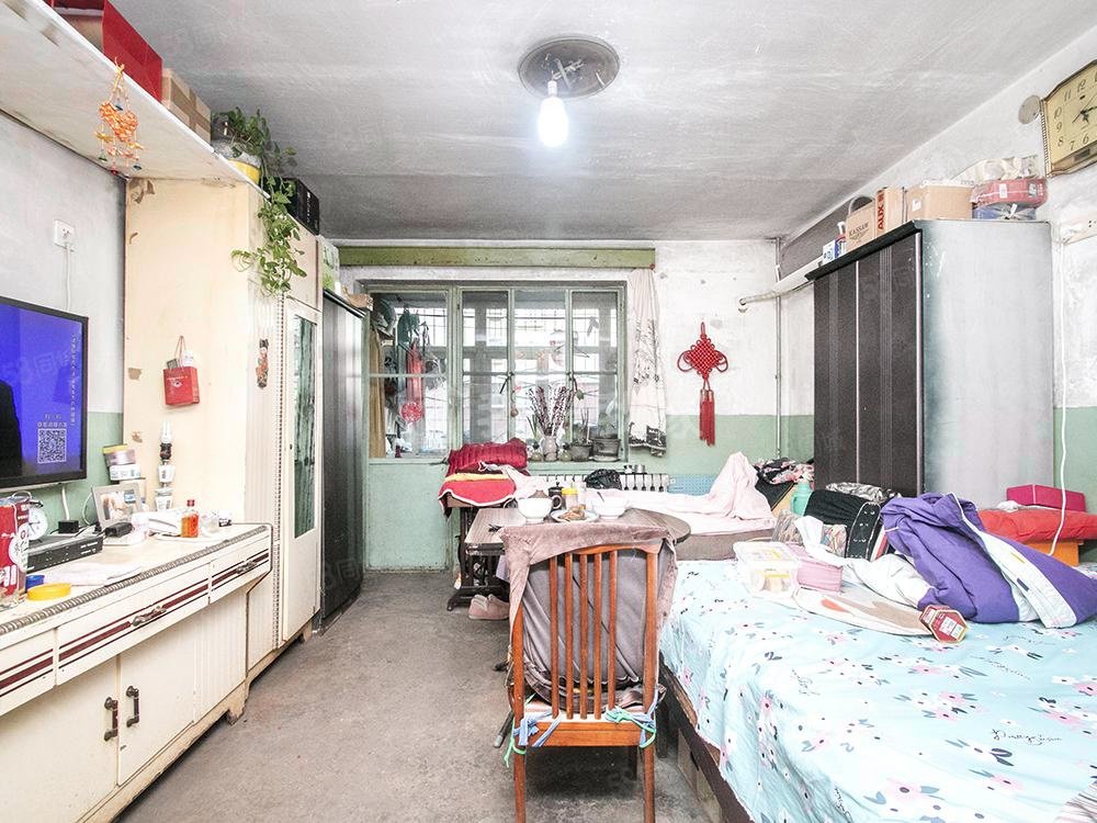 合成小區(qū)2室1廳1衛(wèi)57.57㎡東西220萬(wàn)