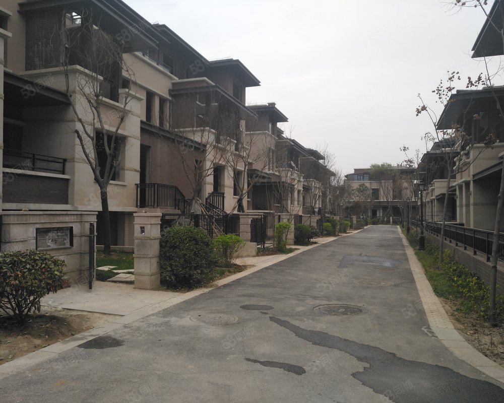 丽彩溪岸庄园别墅