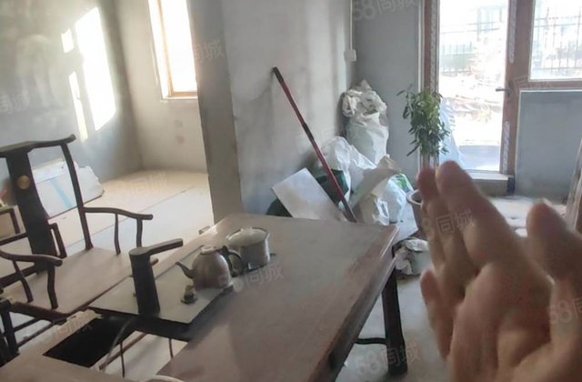 金地华庭3室2厅138㎡72.8万二手房图片