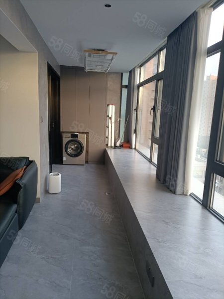 龙城水景苑(鱼台)4室2厅2卫143㎡南北110万