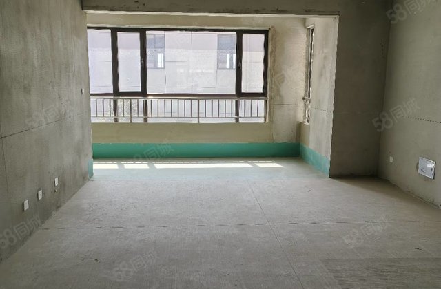 海博龙樾府4室2厅143㎡102万二手房图片