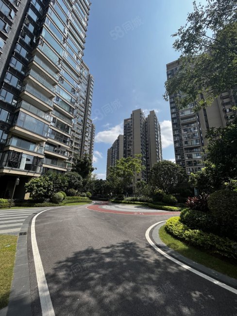 彰泰滨江学府和顺江山全新一手房5房2厅单价仅10600现房