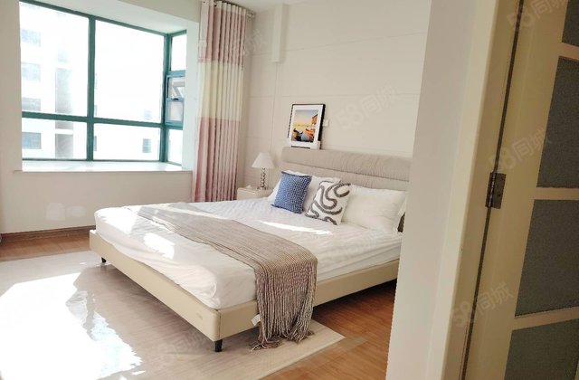 一小八中精装三室随时看房有钥匙