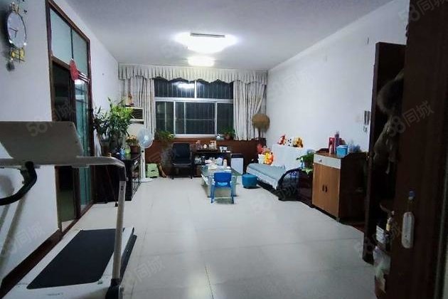 急售三里铺小区   3楼户型很好 价格不高 小区环境很好