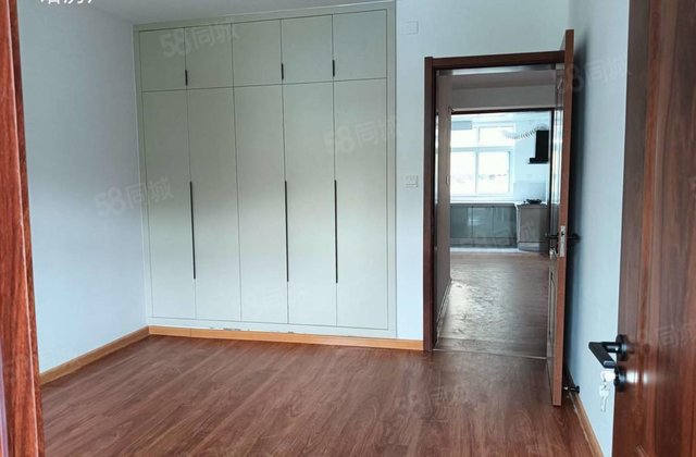 老东昌  五交化家属院(育新街) 小三房 中间楼层 商品住宅