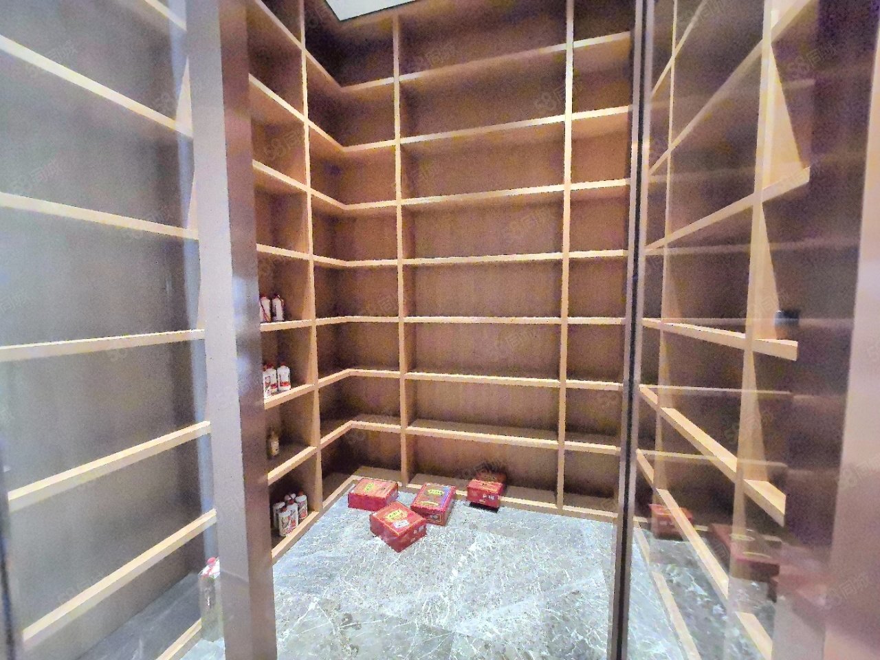 盤(pán)古大觀5室2廳5衛(wèi)666㎡東西4600萬(wàn)