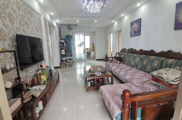 东昌路 8000多 双卫 大润发旁 东昌丽都  精装三室