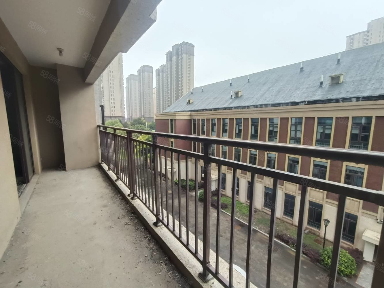 北京城房京城华府3室2厅2卫118㎡南北62万