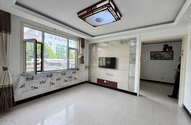 老文轩 老一中 多层2楼东边户 三室朝阳双阳台 出行方便