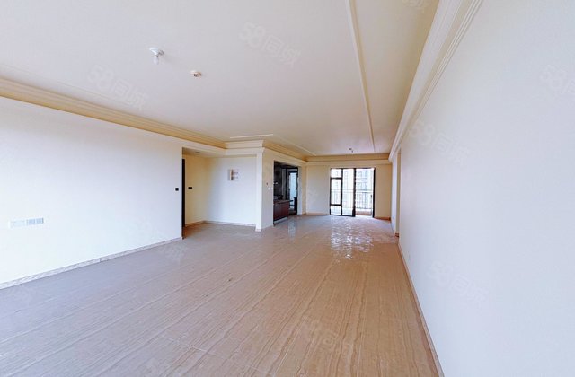 翡丽湾大平层新房未住三个车位有储免大税