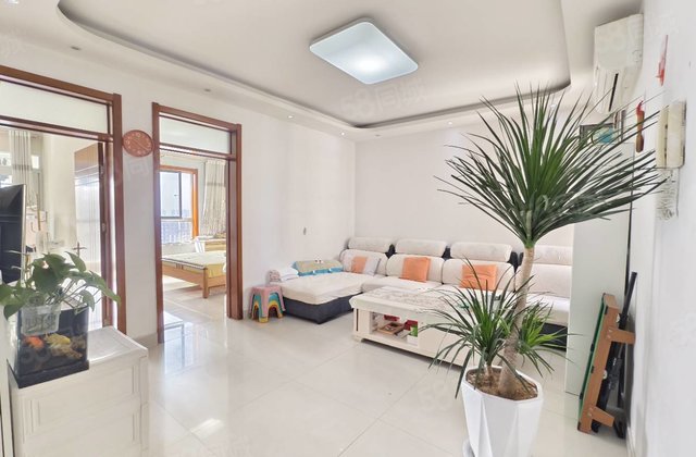 急售 东昌东校一墙之隔 东昌丽都精装三室 两卫 赠车位储藏室