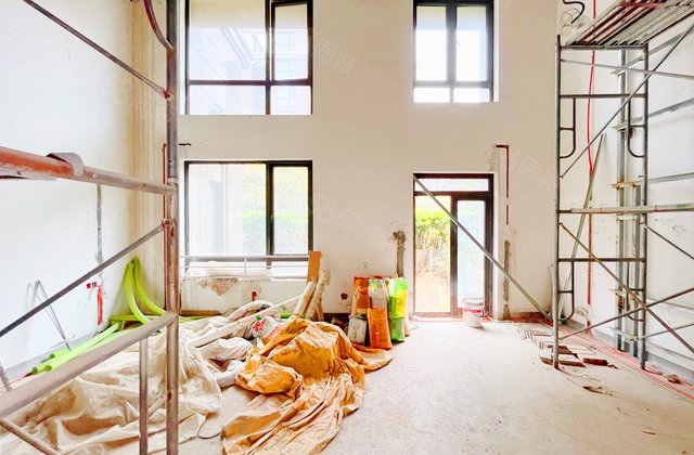 普罗旺世龙之梦西苑7室3厅206.15㎡850万二手房图片