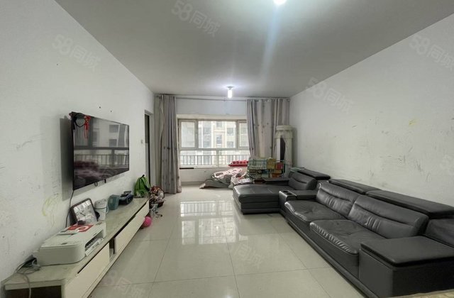 房东急售，万达电大附近，阿卡三期，好楼层