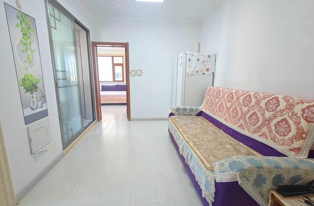 上东城市之光1室1厅52.4㎡35万二手房图片