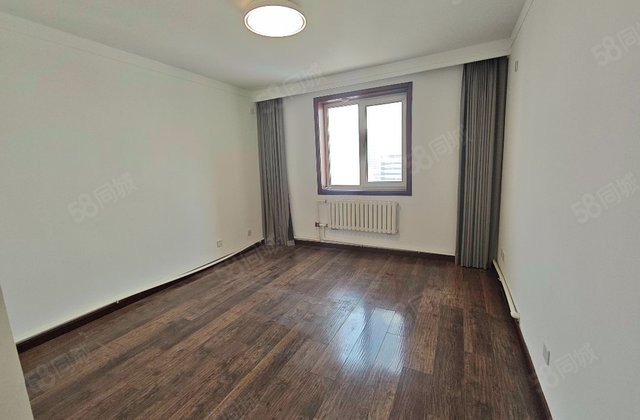 茗畅园3室2厅154㎡110万二手房图片