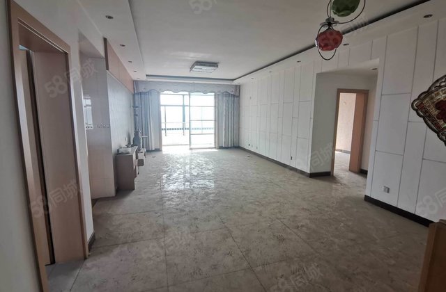 四叶草 房东诚心急售公园南邻温泉嘉苑 双阳台免大税带车位带储