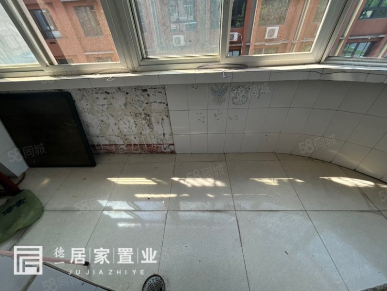 实验高中住宿区2室2厅1卫104.03㎡南北29.9万