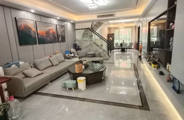 精装别墅，英伦花园，