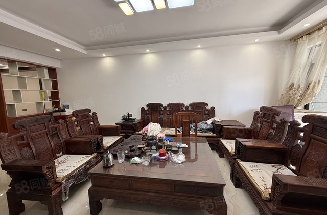 金碧海景花园3室2厅157㎡73.8万二手房图片