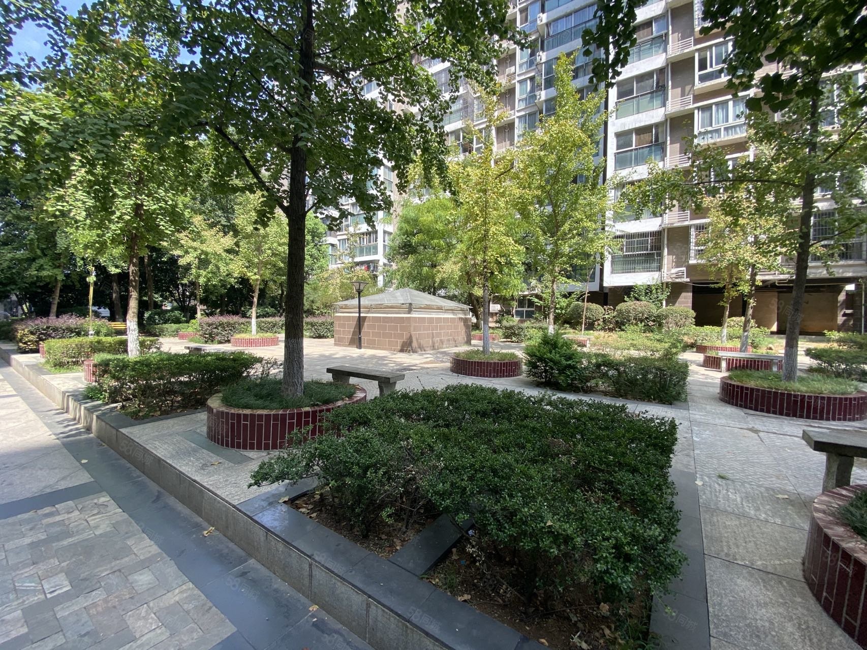 丽星景园3室2厅2卫124.13㎡南北138万