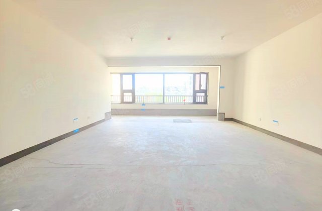 保利天禧二期4室2厅200.36㎡340万二手房图片