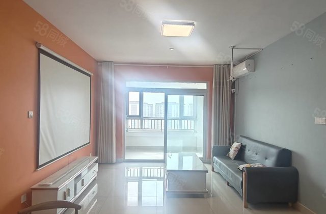 万达北电梯房中层！精装修双卫！南北通透随时看房子