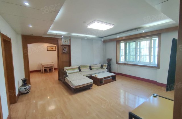 房东急售！凤凰新城东区！三室朝阳 户型方正 南北通透 急售