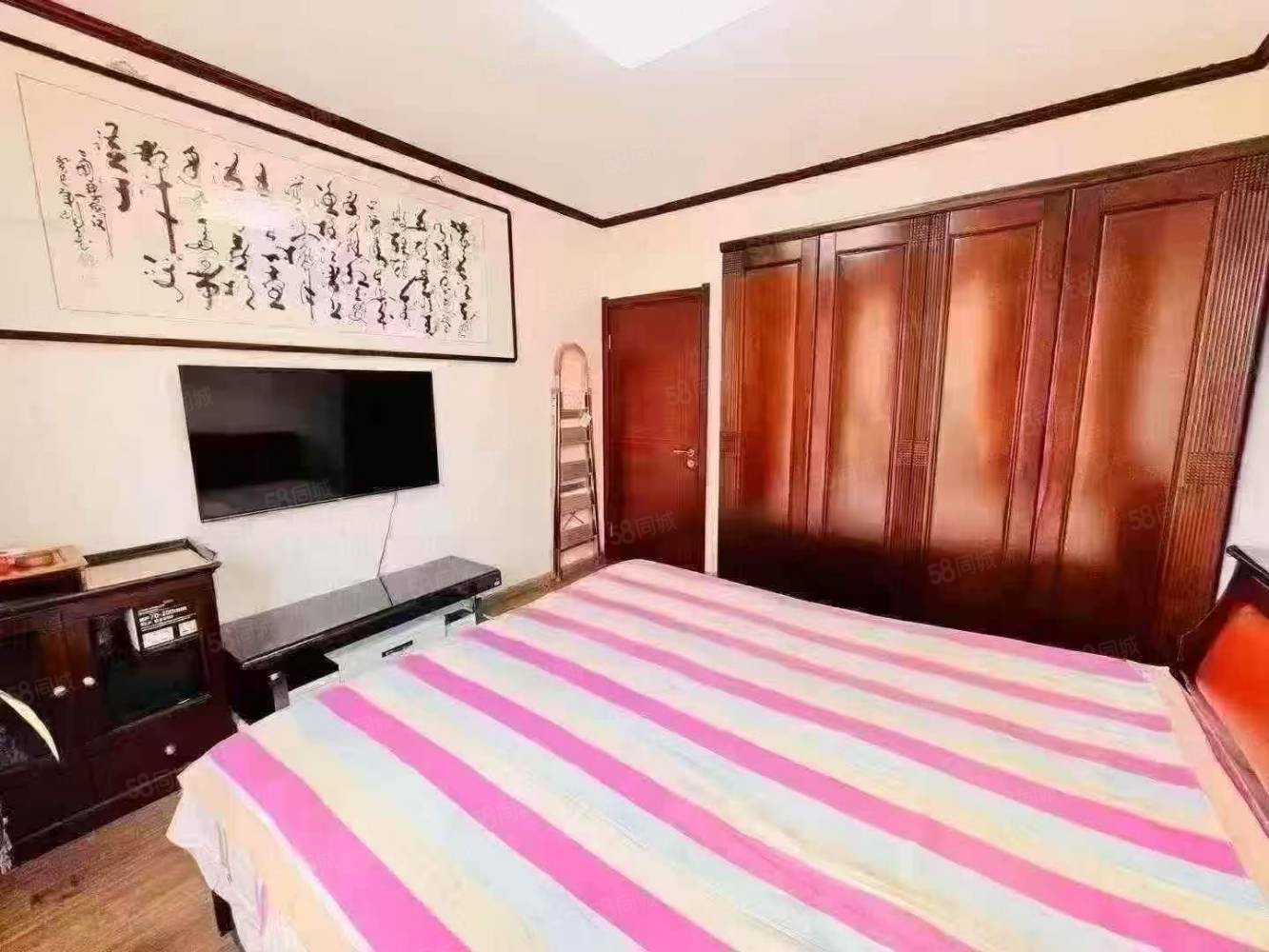 世茂南外滩(二期)4室2厅1卫131㎡南北89.8万