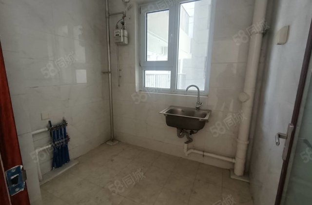 湖西 实验 岳庄御府电梯两室  带车储走一手