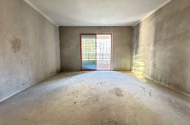 首府壹品4室2厅141㎡67万二手房图片