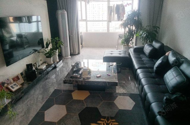 中景华庭A区(公寓住宅)3室2厅142㎡116万二手房图片