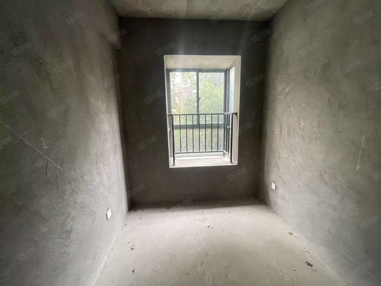 景秀双院2室1厅1卫60㎡南北18万