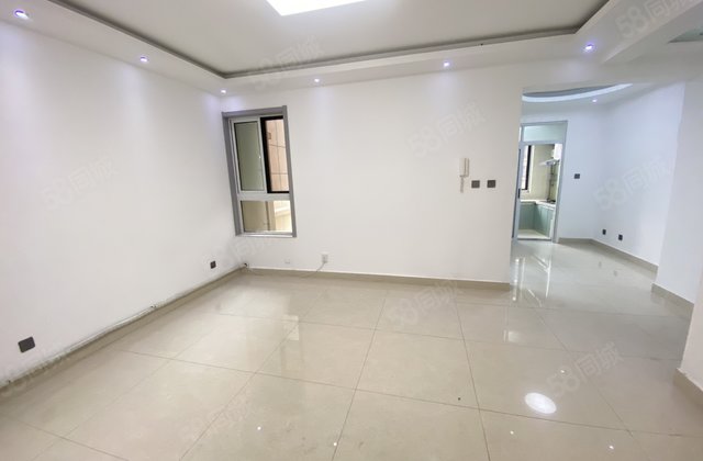 开发区东昌 小高送车位储 东昌丽都三室两卫 免大税