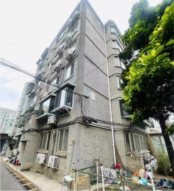 長安花園3室1廳1衛(wèi)62.37㎡南北247.5萬