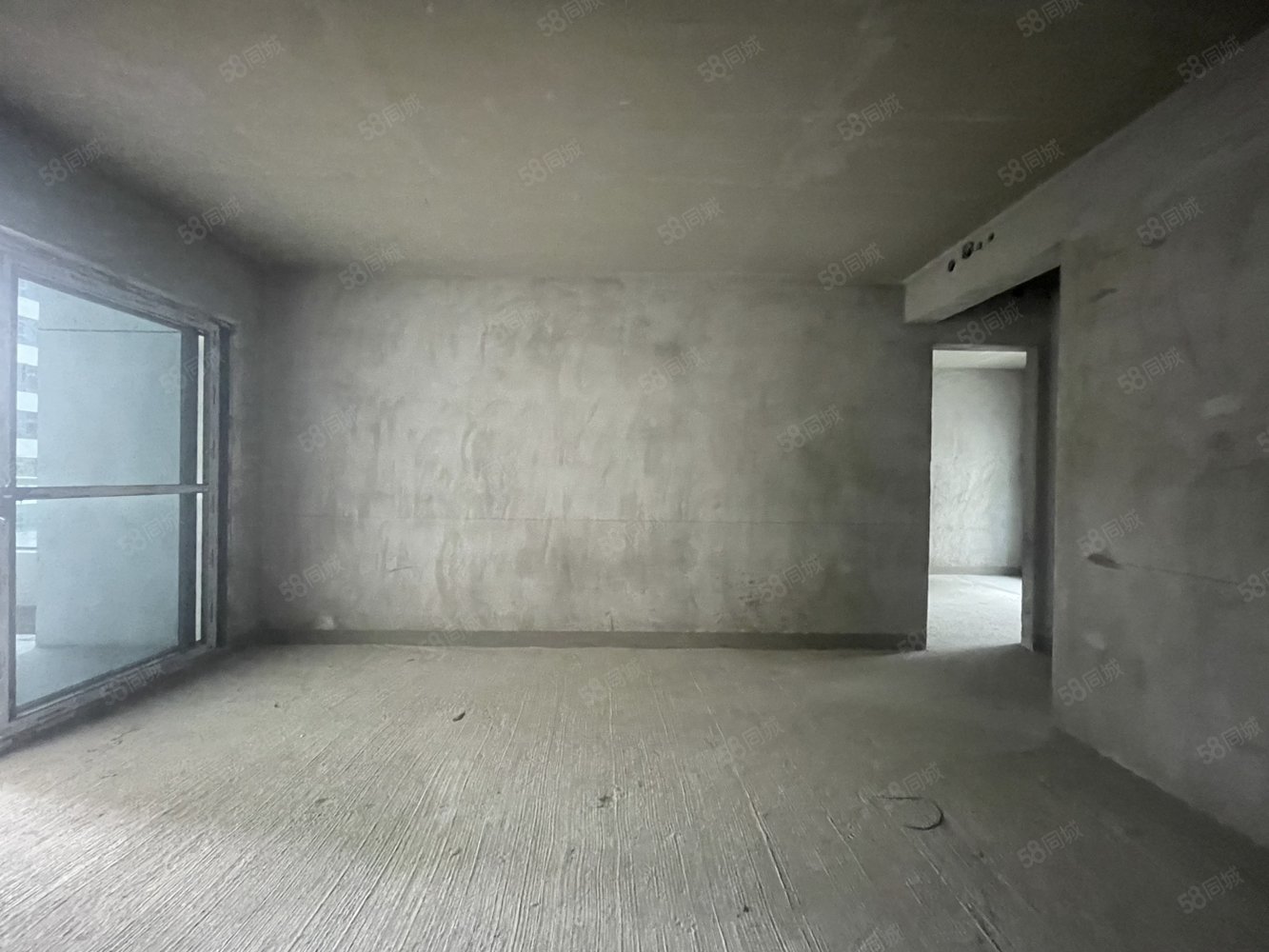 国瑞麓林府4室2厅3卫143㎡南北125万