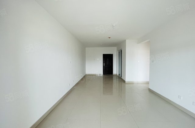 单价5000多 汽车站 万达旁 阿尔卡 信合花苑 电梯房三室