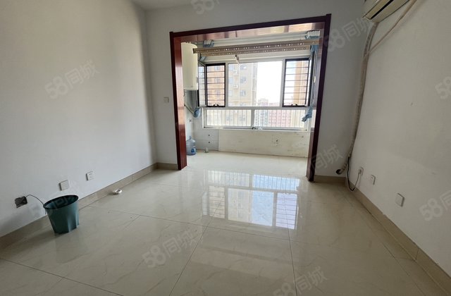 东昌湖周边 中间楼层 电梯房 交通便利 次新房 近医院