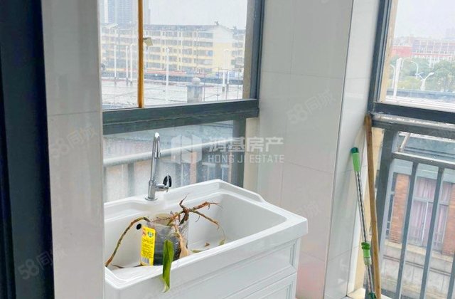 家景莱卡小镇(东区北区)2室2厅82.39㎡45万二手房图片