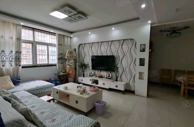 第九中学 裕昌水岸新城 小区新 精装修 双卫格局 刚需小三居