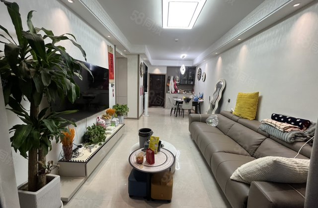 急售！房东诚心卖妇幼阳光实验电梯三室精装，有车位储藏室，可谈