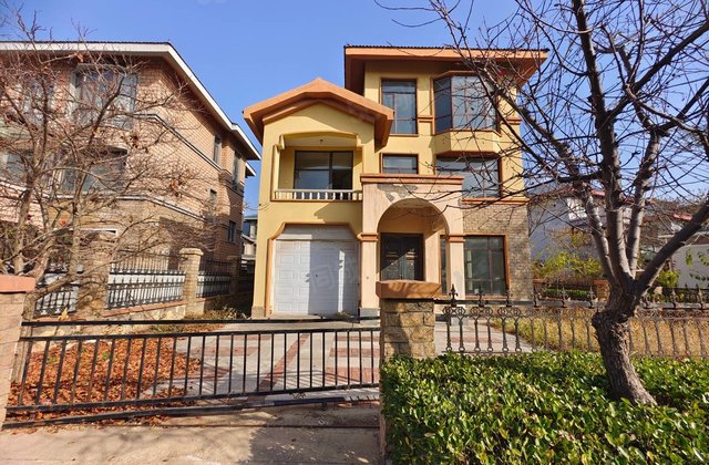 牧马庄园(别墅)5室2厅322㎡188万二手房图片