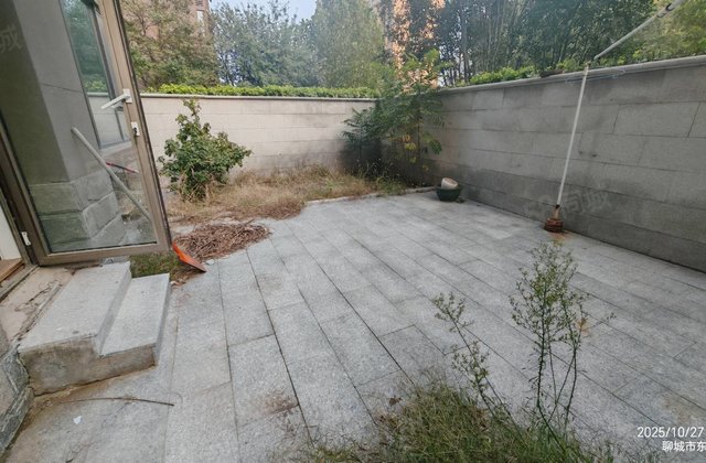 急！一楼带院50平 单位团购房 纯人车分流 带车储  价