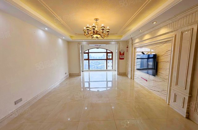 世茂湖滨首府(D区)3室2厅165.92㎡588万二手房图片