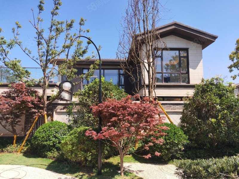 滇中新区 长水航程 更名别墅 带100平花园 端头对水景急售