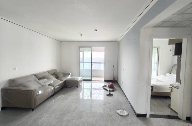 前排 双阳台 新装未住 婚房 带车位随时看房