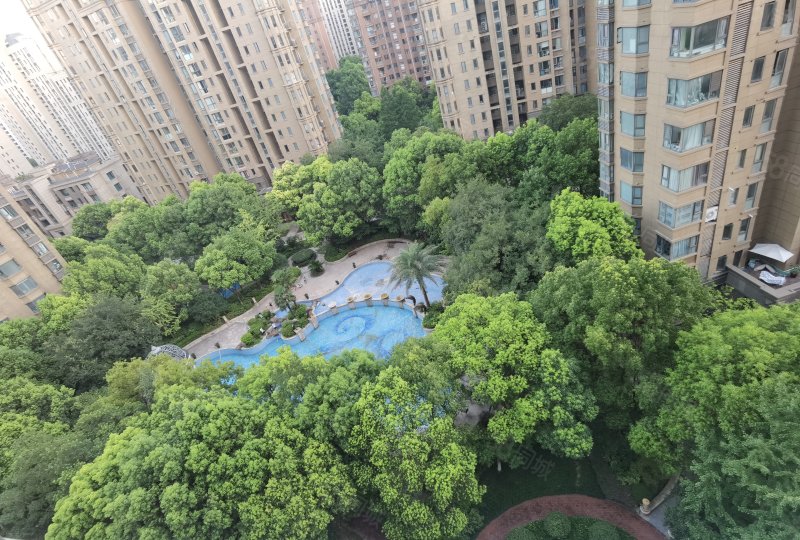 绿地东上海海富城市花园(三期)2室2厅1卫89.03㎡南590万