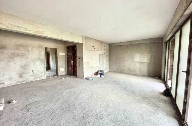 岭江一品4室2厅168.95㎡108万二手房图片