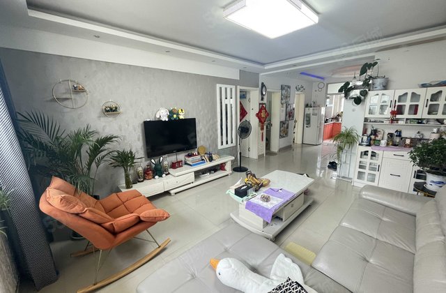 急售，金柱后许送地下室，南邻五星广场，北有万达广场