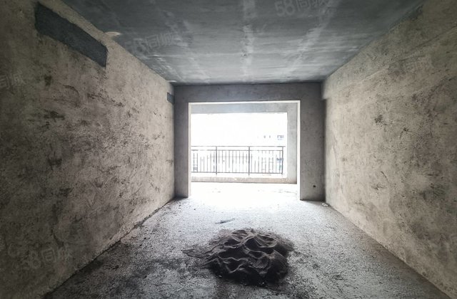 裕达红河小镇水木清华3室2厅123㎡43.6万二手房图片