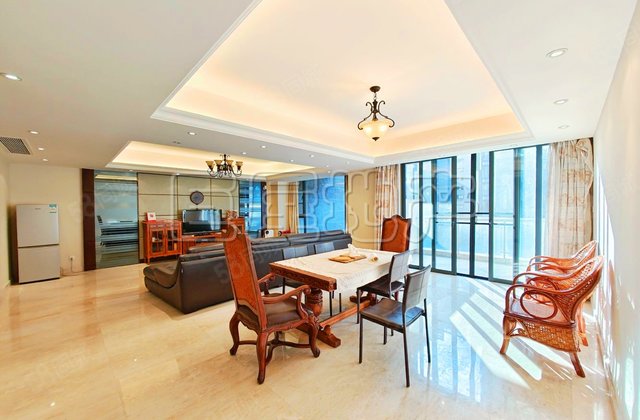 合景誉峰(西区)4室2厅200㎡980万二手房图片